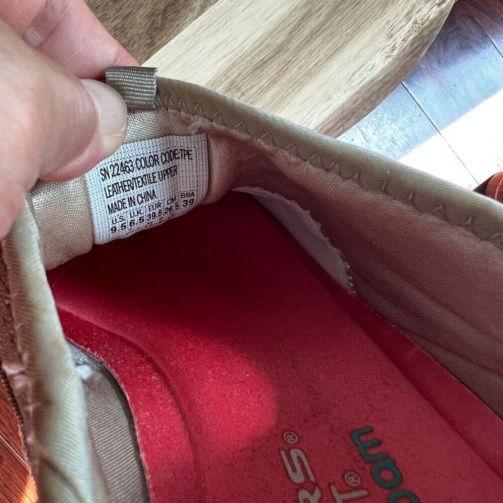SKECHERS Womens 22463 Slip On Casual Comfort Active Shoe Sz 9.5 Taupe Suede - Picture 6 of 12